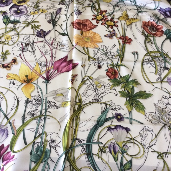 Gucci Floral Silk Scarf/ Wrap - Picture 6 of 6